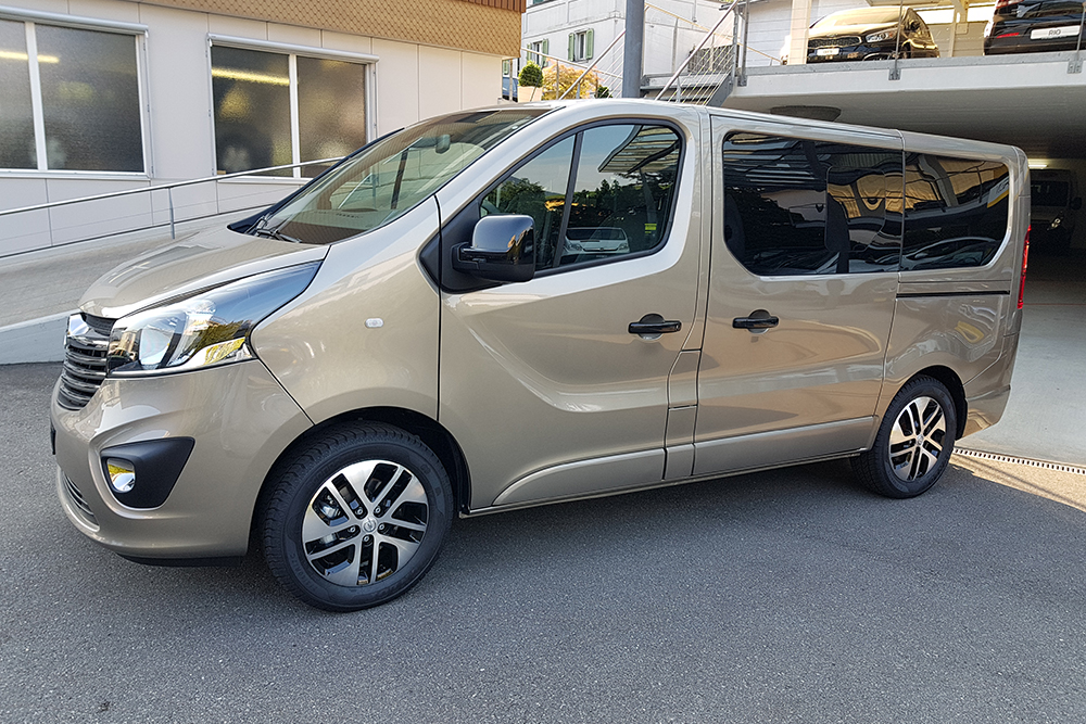 Opel Vivaro 7 Pl&auml;tze-Bus